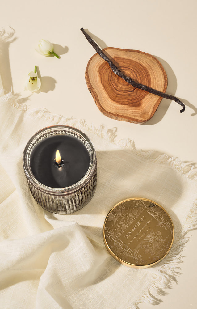 Smoked Vanilla & Santal - Textured Glass Candle - 11 EA